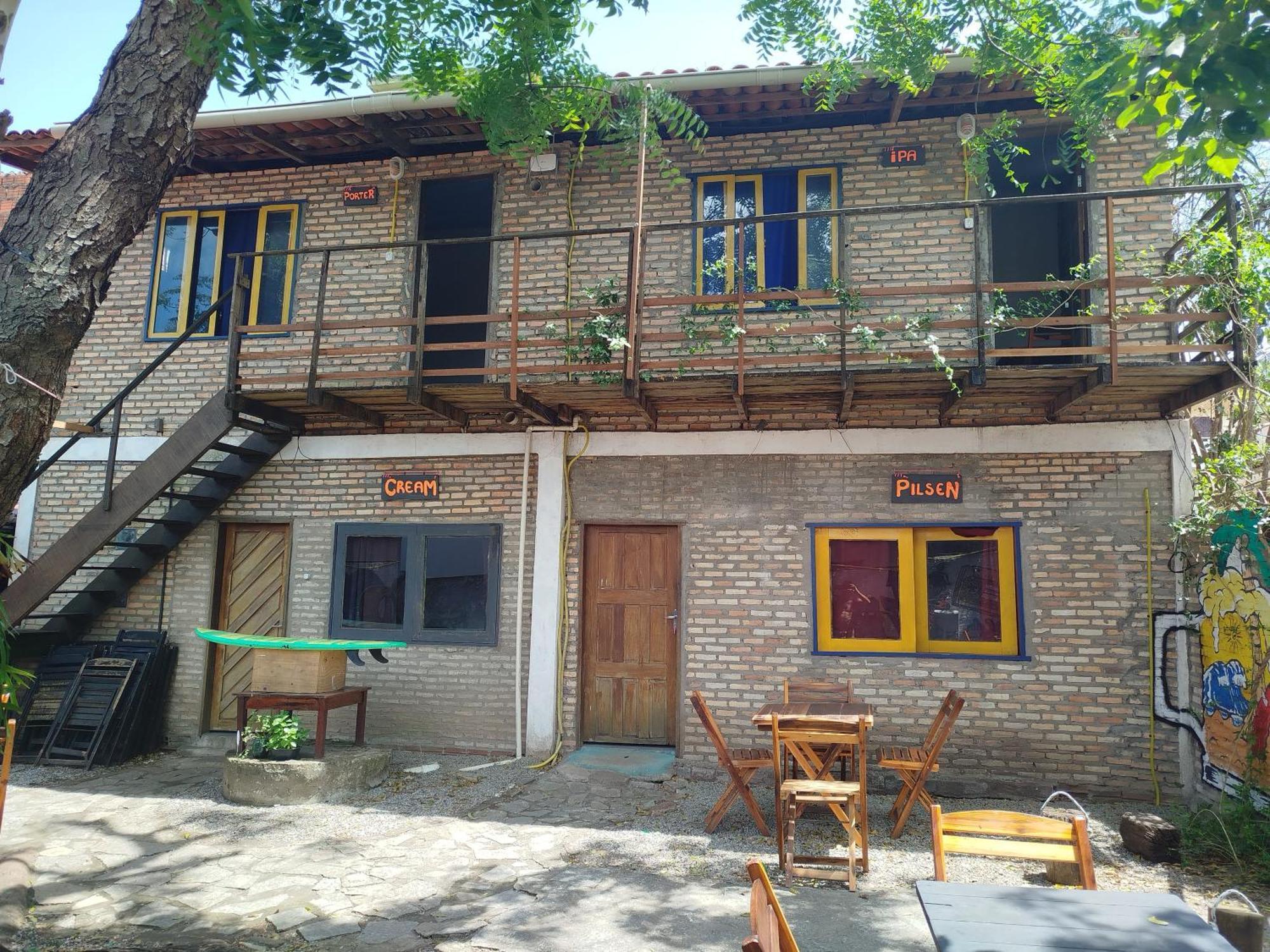 Waves Hostel & Pub Praia de Pipa Exterior foto
